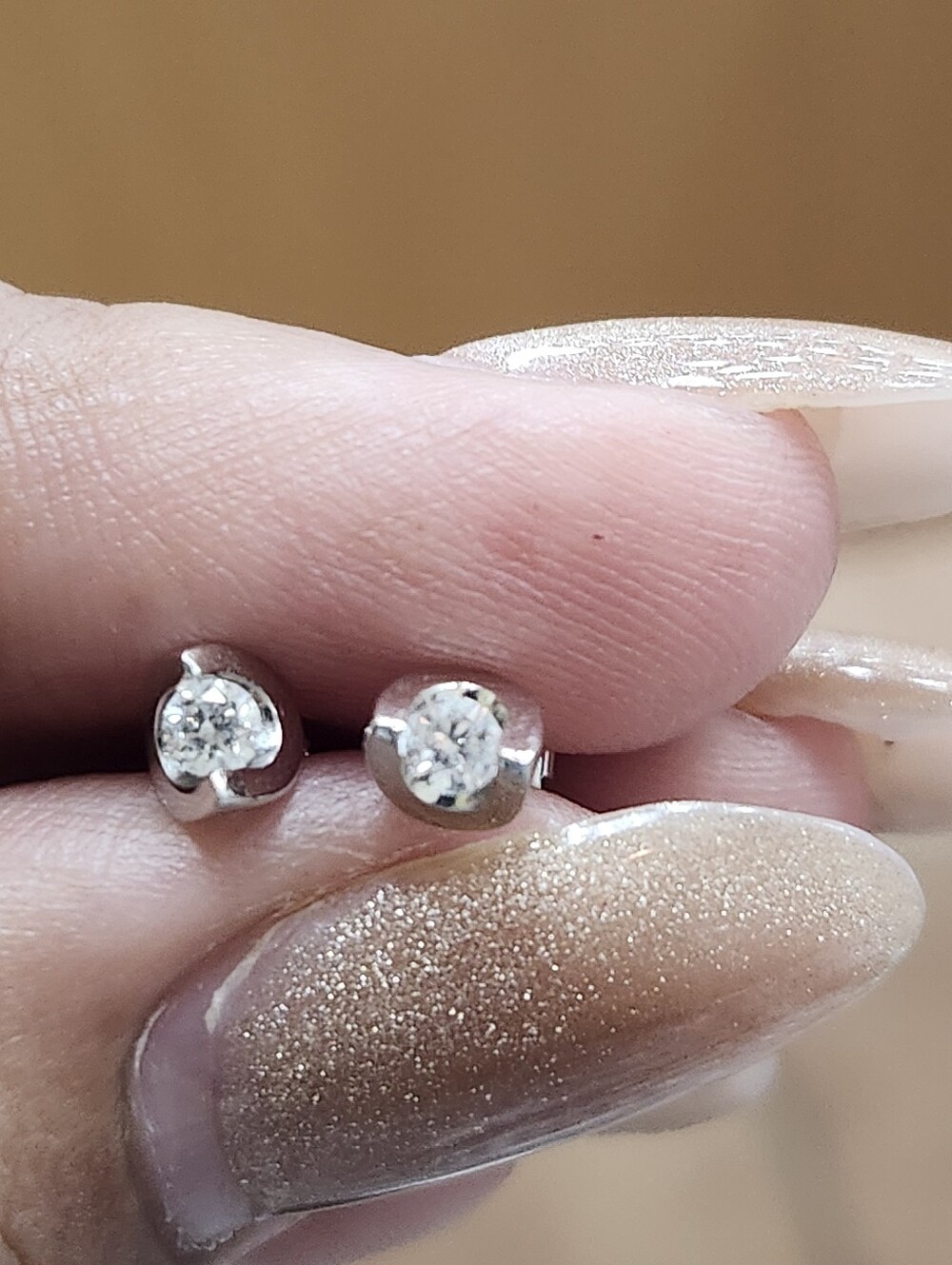 10k Gold And Diamond Earrings.